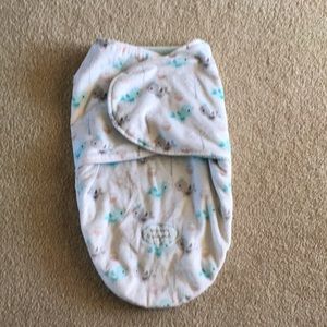 Blankets and beyond baby swaddle blanket
